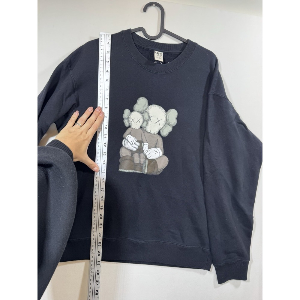 Uniqlo UT KAWS XX Sweatshirt Black Crew Neck Pullover Sweater Mens S Unisex - Picture 8 of 11